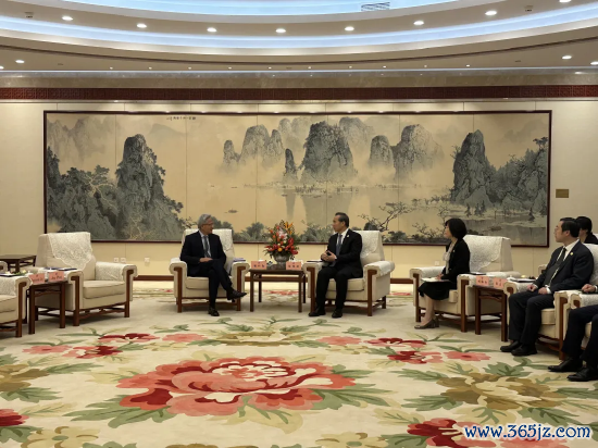 科元网 英伟达CEO黄仁勋到访北京：中国是非常重要的市场 希望继续与中国合作